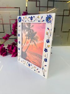 Cadre photo en marbre fait main avec incrustations artisanales et design personnalisable pour la décoration intérieure - Product Image 2