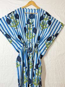 ชุดเดรสผ้าฝ้ายพิมพ์ลายดอกไม้สไตล์โบฮีเมียน ชุดแม็กซี่คาฟตันทรงหลวมสำหรับใส่ไปเที่ยวทะเลช่วงฤดูร้อน ไซส์พลัส ชุดคลุม - Product Image 4