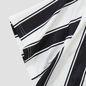 เสื้อยืดออกกำลังกายผู้ชายแบบคอมเพรสชั่นสำหรับวิ่งและเล่นกีฬา ปี 2026 รุ่นสั่งทำพิเศษ สีขาวและดำ คอกลม - Product Image 4