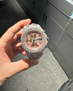 Reloj Cronógrafo de Lujo Unisex con Incrustaciones de Diamantes, 42 mm, Analógico, Movimiento Automático de Cuarzo, Cristal de Zafiro Resistente al Agua - Product Image 1