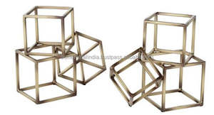 ที่ตั้งหนังสือโลหะทรงเรขาคณิตทำจากทองเหลืองโบราณพร้อมดีไซน์ทันสมัยเหมาะสำหรับการตกแต่งโต๊ะและที่วางหนังสือ - Product Image 2