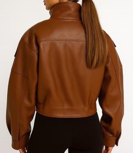 เสื้อแจ็คเก็ตหนังแท้ทรงบอมเบอร์โอเวอร์ไซส์สำหรับผู้หญิง พร้อมเข็มขัด สไตล์ไบค์เกอร์ ซิปหน้า - Product Image 4
