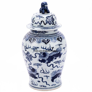 Jarrón de Jengibre Japonés Hecho a Mano, Pintado a Mano en Azul y Blanco, Decoración para el Hogar con Tapa y Diseño Floral - Product Image 4