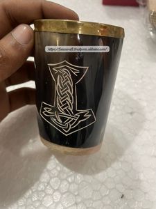 Verre en forme de corne de Viking, fait main, qualité supérieure, durable, design élégant, pour la consommation de bière, décoration de la maison, objet de collection - Product Image 4