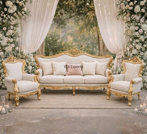 ชุดโซฟาคู่รักงานแต่งงานไม้แกะสลักด้วยมือสไตล์แวร์ซายส์ – โซฟาสำหรับเจ้าสาวเคลือบทองหรูหราสำหรับงานแต่งงานและงานอีเว้นท์ระดับพรีเมียม - Product Image 2