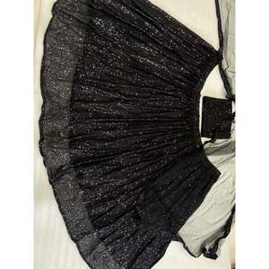 Lehenga Choli Negro de Diseñador, Talla 2XL, para Fiestas y Clubs, con Bordado de Lentejuelas, Elegante Traje de Boda - Product Image 1