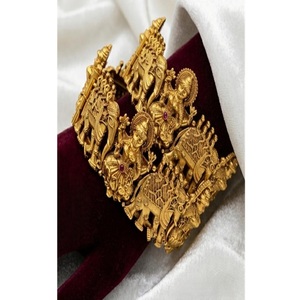 ชุดกำไลข้อมือทองเหลืองชุบทองคุณภาพพรีเมียม ดีไซน์สวยงาม สำหรับผู้หญิง สวมใส่ในงานแต่งงาน คอลเลคชั่นเครื่องประดับ - Product Image 1