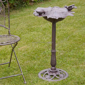 Bain d'oiseaux en fonte avec revêtement en poudre noire finition forme ronde conception d'incrustation d'oiseaux de haute qualité pour le nettoyage des oiseaux - Product Image 2