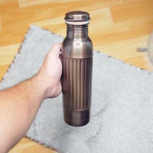 Bouchons de bouteille d'eau en cuivre pur martelé, écologiques, noirs, de style antique, gravés, au design classique, avec motif diamant, d'inspiration ayurvédique - Product Image 6