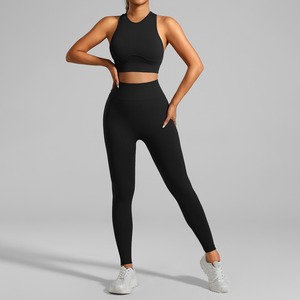Ensemble de yoga pour femmes avec logo sur le devant, vêtements de sport pour la salle de sport, haut à manches longues, leggings hautement élastiques - Product Image 5