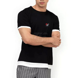 T-shirt pour homme au design optimal, matière extensible douce au toucher et coupe décontractée, idéal pour les activités de plein air - Product Image 2