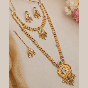 Ensemble collier et boucles d'oreilles géométriques en alliage de zinc plaqué or avec cristaux de strass traditionnels JeweleMarket, bijoux élégants pour femmes - Product Image 1