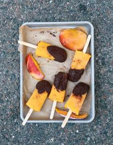 Frozen Chocolate Coated Mango <b>Bites</b> | Premium Frozen Mango Snack with Rich Chocolate - Product Image 6