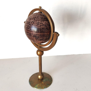 Globe de style antique avec double anneau méridien, finition bronze, support, carte du monde vintage, décoration de bureau d'étude - Product Image 4