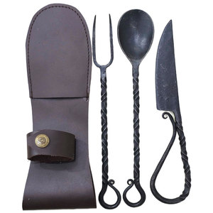Ensemble de couverts en acier au carbone forgé à la main, durable et de haute qualité - Couverts de camping légers et durables avec couleur personnalisée - Product Image 1