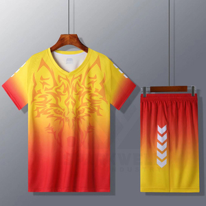 Men's Gradient V-Neck Short Sleeve <b>T</b>-<b>Shirt</b> and Shorts Set Moisture Wicking Polyester Sporty Summer Activewear Front <b>Wolf</b> Print - Product Image 3