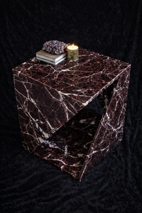 Mesa Auxiliar de Mármol Levanto de Lujo, Mesa de Centro Geométrica de Piedra Borgoña, Mesa de Acento Moderna en Forma de Cubo para Sala de Estar o Dormitorio - Product Image 2