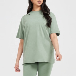 T-shirt surdimensionné vert uni à manches courtes et col rond en tricot, coupe décontractée pour femme - Product Image 1
