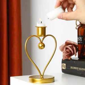 Porte-bougie en métal doré pour centre de table de mariage, élégant support à bougies pour décoration de table d'événement de luxe - Product Image 1