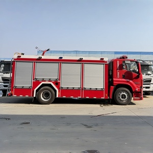 Camion de pompiers avec réservoir d'eau de 8 m³ pour la lutte contre les incendies - Product Image 2