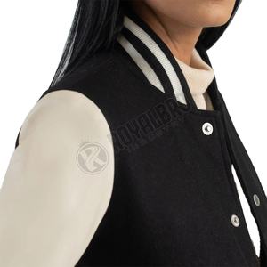 Veste universitaire noire pour femmes Veste de style baseball classique Vêtements d'extérieur sportifs décontractés en laine et manches en cuir Veste universitaire - Product Image 2