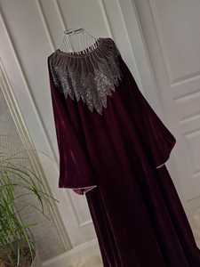 Kaftan élégant pour femme, grande taille, longueur ras du sol, manches longues, col perlé, couleur unie, robe de soirée de mariage du Moyen-Orient, hiver, coupe classique - Product Image 1