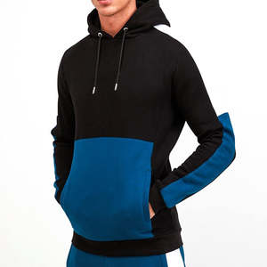 Ensemble de survêtement décontracté pour hommes en gros, deux pièces, avec impression de logo personnalisé, comprenant un sweat à capuche et un pantalon de survêtement. Survêtement personnalisé imprimé. - Product Image 3