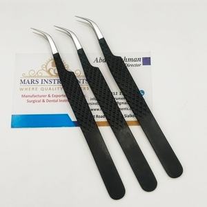 Pinzas Curvas para Extensión de Pestañas con Aislamiento, Pinzas para Pestañas con Recubrimiento de Color Negro - Product Image 1