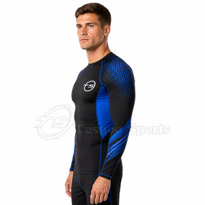 Rashguard de MMA Hecho a Medida, Nuevo Diseño, Rashguard de MMA de Spandex y Poliéster - Product Image 4