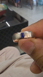 เพชรทรงเอเมอรัลด์ 0.5 กะรัต รับรองโดย IGI หรูหรา ตัวเรือนแพลตตินั่ม PT950 และทอง 14k สองสี สำหรับแหวนหมั้นและแหวนแต่งงาน - Product Image 5