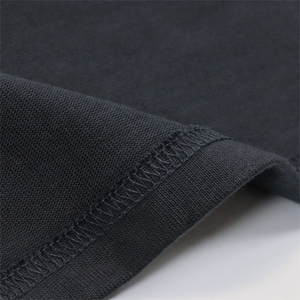 T-shirt streetwear pour homme personnalisé à col rond, coupe ample, épaules tombantes, manches courtes, 100% coton, respirant et écologique - Product Image 4