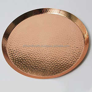 Assiette de service en cuivre massif bronze antique, finition vintage, base de table pour la restauration rustique et la décoration patrimoniale - Product Image 3