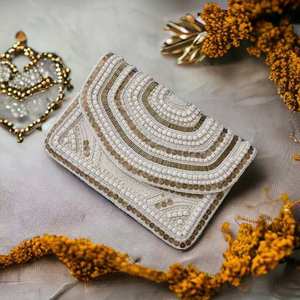 Accessoire de mode artisanal indien traditionnel de luxe, coloré, en perles de verre, avec poignée ovale en baguette, durable, en cristal - Product Image 5