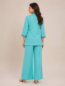Ensemble ethnique en coton bleu ciel pour femmes avec broderie, pantalon ample longueur cheville, idéal pour les tenues décontractées, style Inde Pakistan - Product Image 2