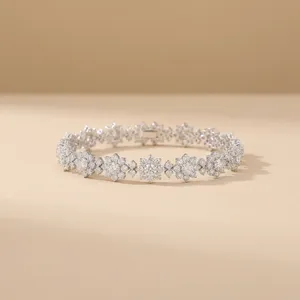 Pulsera de Lujo con Dijes de Flores y Diamantes para Mujer, Chapada en Oro de 14k, Joyería de Boda, Cadena de Eslabones - Product Image 1