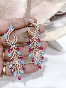 Pendientes de latón chapado en oro de calidad premium, con circonita brillante y corte rosa, para mujer, ideales para fiestas y eventos nocturnos. - Product Image 4