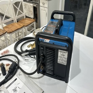 เครื่องเชื่อมมิลเลอร์คุณภาพพรีเมียม ระบบเชื่อมแบบ IGBT กำลังไฟ 3.6kVA สำหรับงานอุตสาหกรรมหนัก ให้พลังงานที่เสถียร - Product Image 2