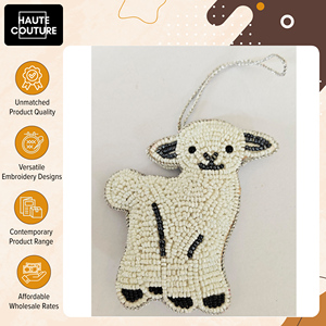 Adornos Festivos Colgantes de Gran Calidad, Hechos a Mano, Bordados, de Tela de Satén, con Forma de Cordero, Acolchados/Adornados con Cuentas, Tamaño 10 x 8 cm - Product Image 2