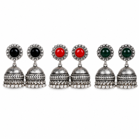 Boucles d'oreilles pendantes en laiton oxydé plaqué or, style antique, avec onyx noir et onyx vert corail, type Jhumka Bollywood, idéales pour les fêtes - Article très demandé