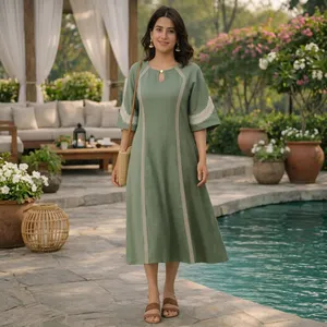 Robe midi bohème verte brodée pour femme, coupe trapèze, manches trois quarts, ample, en lin et coton tissé, décontractée, pour le printemps et le quotidien - Product Image 2