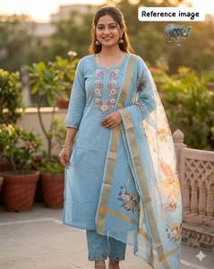 Colección de Kurti-Pantalón de Muselina de Primera Calidad con Detalles Hechos a Mano y Dupatta con Estampado Digital, Proveedor de Surat - Product Image 3