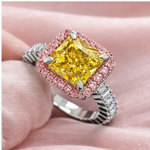 Bague de fiançailles personnalisée SHRAMAN DIAMOND, diamant de laboratoire CVD de luxe, taille coussin, jaune vif, halo, or blanc 14 carats - Product Image 3