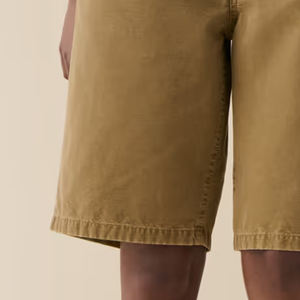 Shorts de mezclilla para mujer, elásticos, mezcla de algodón, cierre de botones, material de mezclilla con bolsillos laterales y trabillas para cinturón para mayor comodidad. - Product Image 4