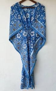 ชุดคลุมชายหาดลายสัตว์แบบใหม่ คอวี ปิดด้วยเชือกผูก ทรงปล่อยชายระบาย ผ้าฝ้ายอินเดียเนื้อนุ่ม แต่งลูกไม้ ยาวเต็มตัว สำหรับผู้หญิง - Product Image 4