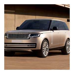 Range Rover Velar SUV con tablero y controles modernos - Product Image 2