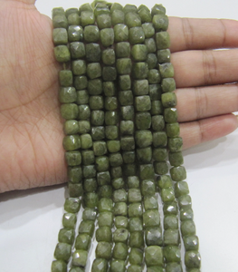 Collier de perles Briolette facettées en Vessonite naturelle, forme cube 3D, 8 pouces - Product Image 2