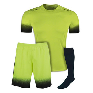 Conjunto de Fútbol para Hombre, Camiseta y Pantalones Cortos de Fútbol de Primera Calidad, Uniforme Deportivo Completo para Partidos Profesionales y Entrenamiento Atlético - Product Image 1