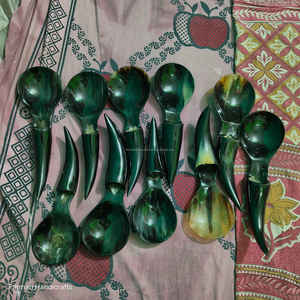 Cuchara para servir ensalada de cuerno de buey auténtico, diseño nuevo, hecha a mano, utensilio de cocina premium a precio económico. - Product Image 6