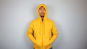 Sweat-shirt à capuche zippé pour homme, coupe classique, couleur unie, en polaire, veste décontractée avec poches, respirant, pour l'automne - Product Image 4