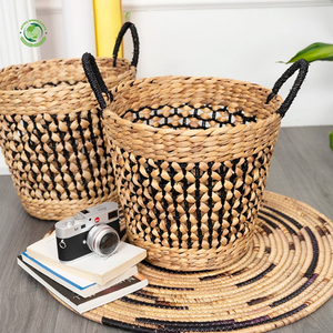 Cesta de jacinto de agua con diseño de roseta y asa. Cesta de almacenamiento hecha a mano. Venta al por mayor. Ecológica. Hecho en Vietnam. - Product Image 5